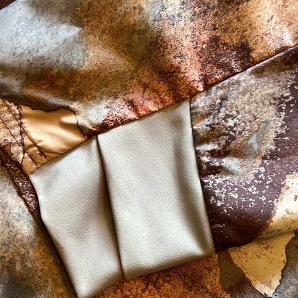 All in Motion wind jacket with hood - Picture 3 of 6